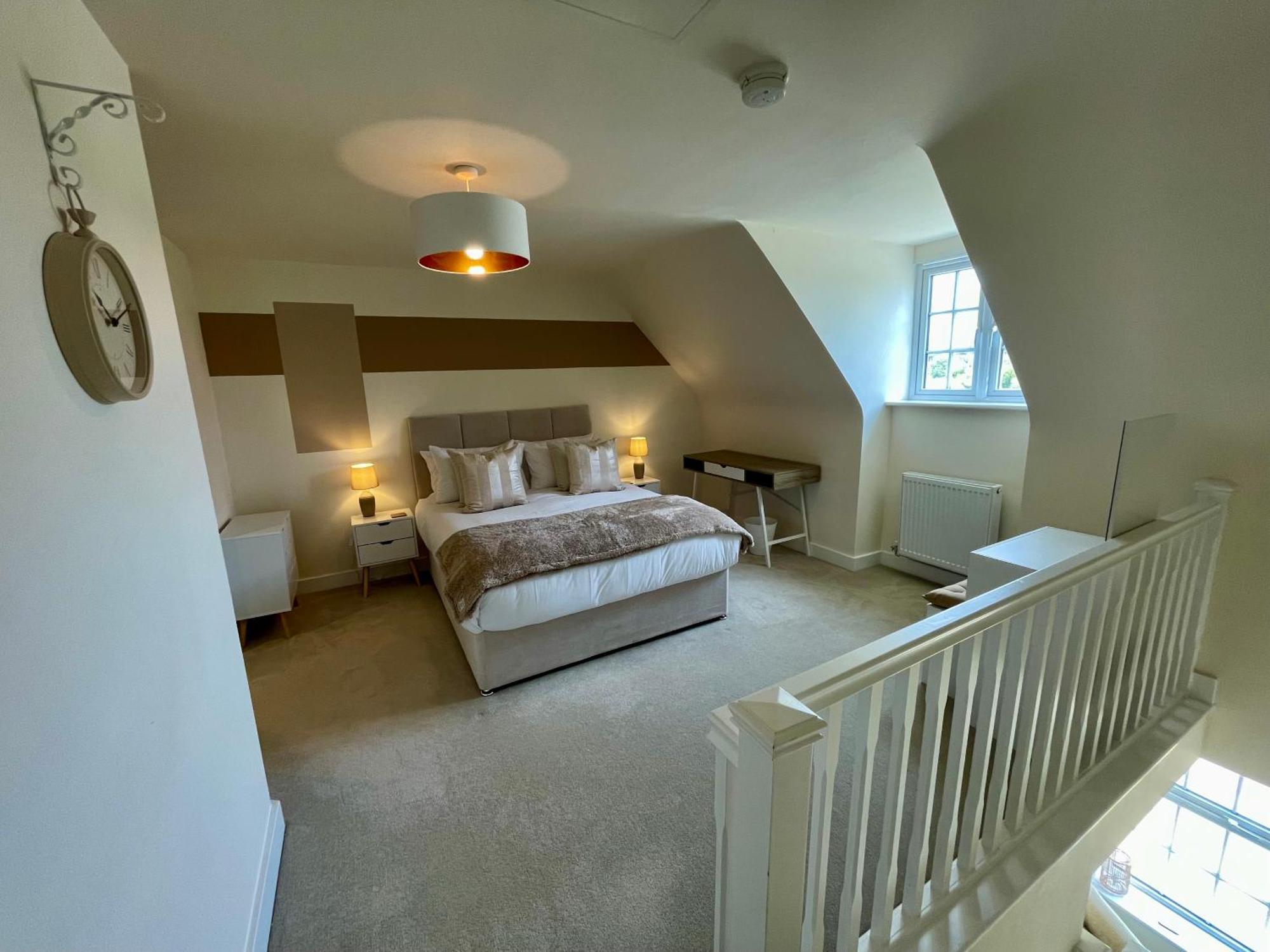 3-Bedroom Luxury Stay With Free Parking Market Harborough Exterior foto