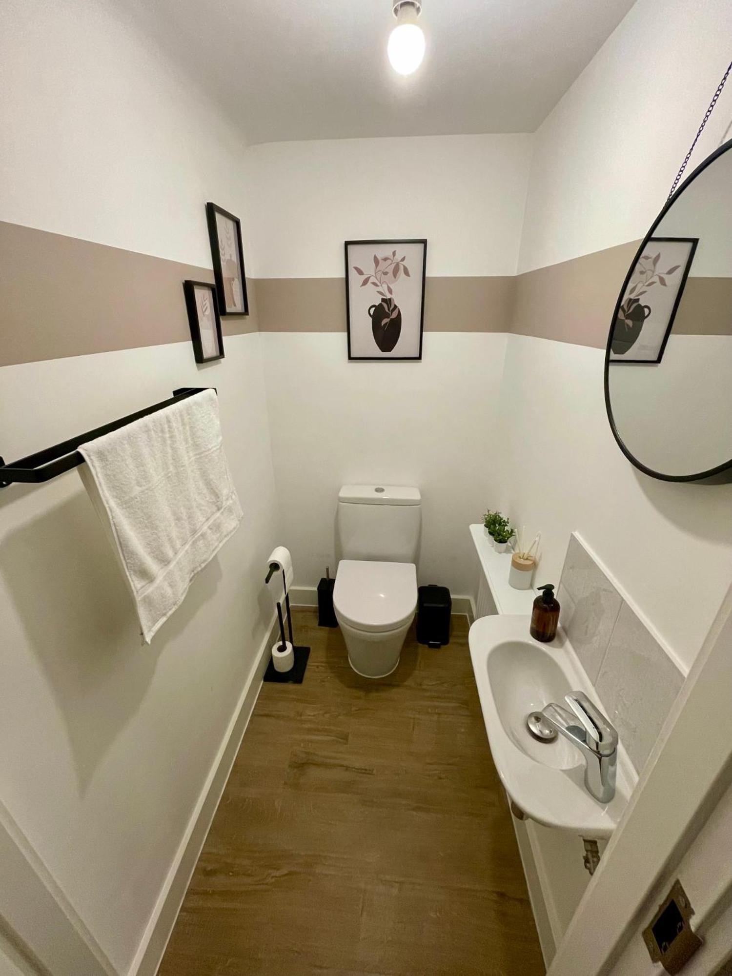 3-Bedroom Luxury Stay With Free Parking Market Harborough Exterior foto