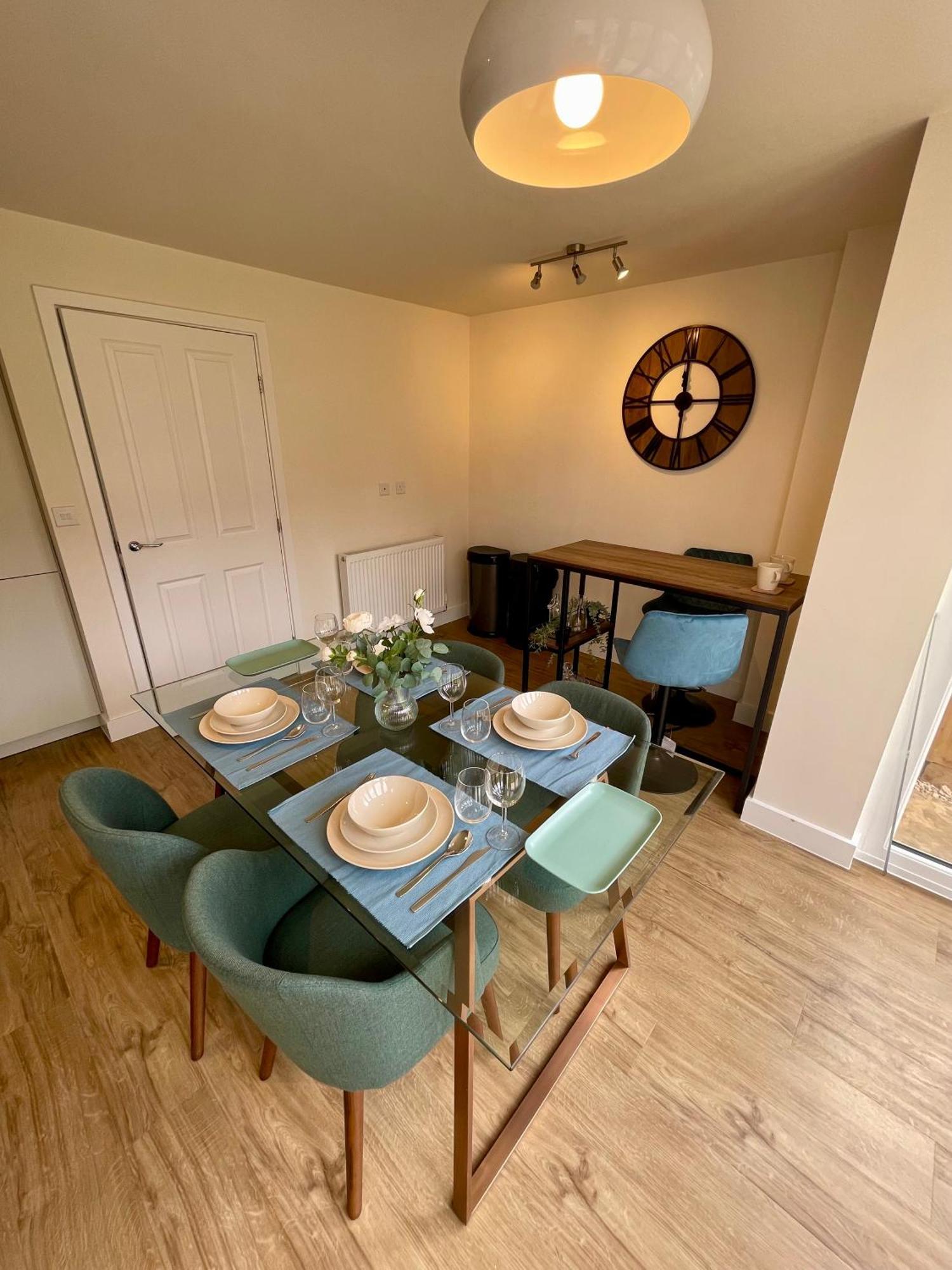 3-Bedroom Luxury Stay With Free Parking Market Harborough Exterior foto
