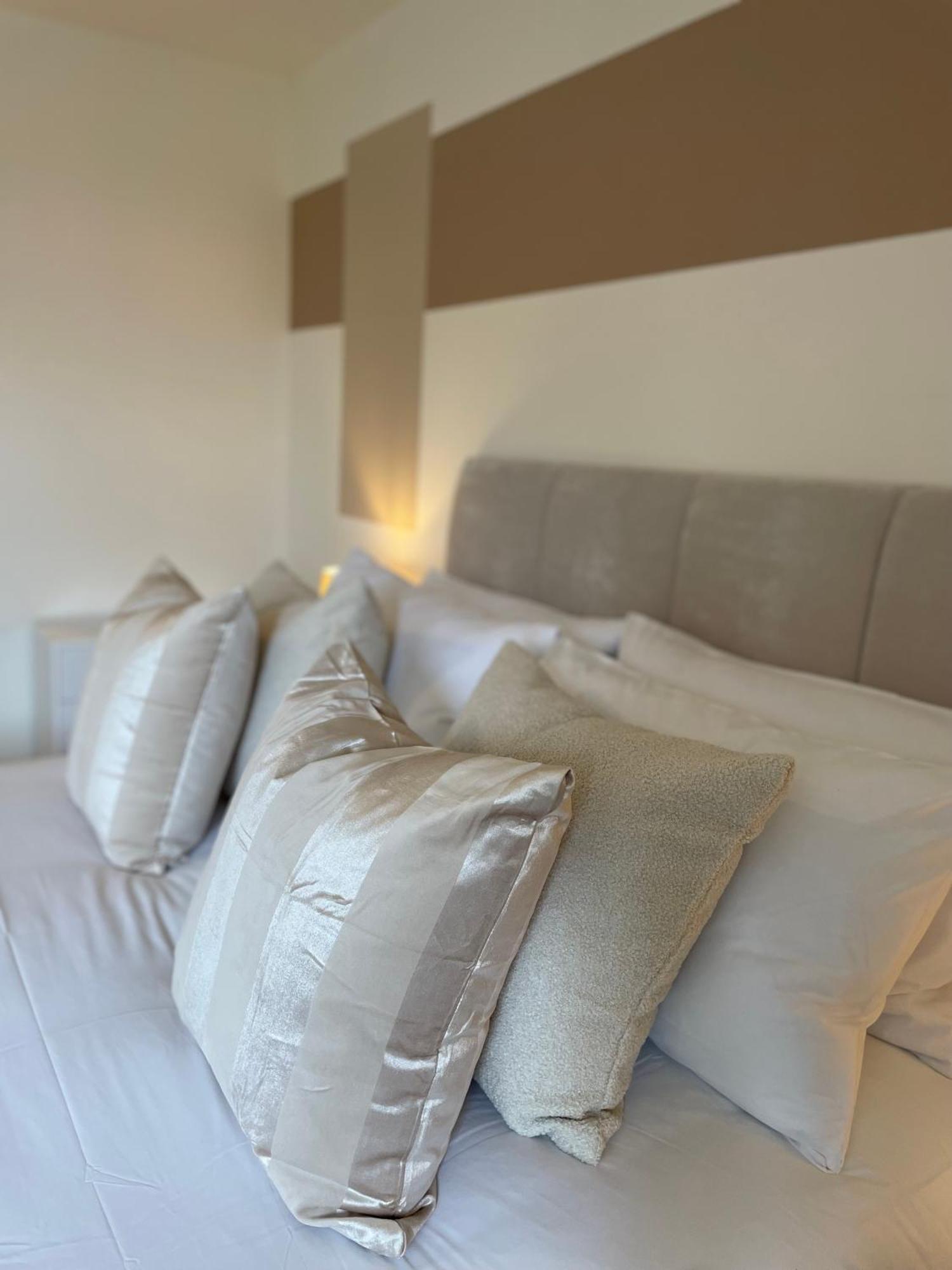 3-Bedroom Luxury Stay With Free Parking Market Harborough Exterior foto